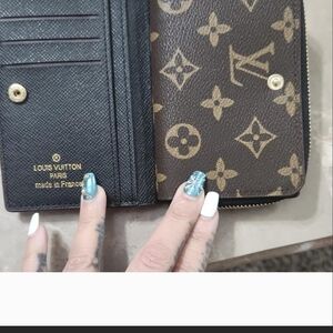 Authentic Louis Vuitton Black and Brown Monogram Wallet